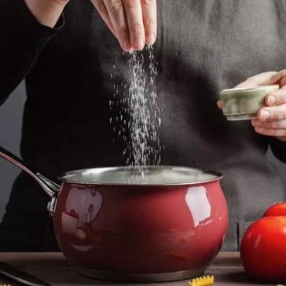 Alimentos comuns escondem excesso de sódio, alerta para consumo consciente