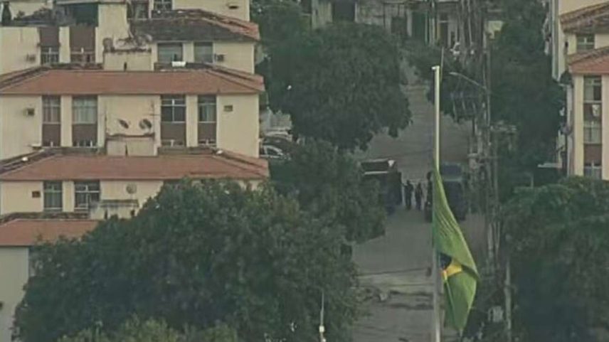 Polícia faz operação no Complexo de Israel e mira bandidos sem antecedentes criminais que tinham uma forte atuação dentro do Terceiro Comando Puro.