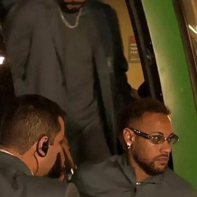 Seleção chega ao Galeão para viagem aos EUA rumo à Copa