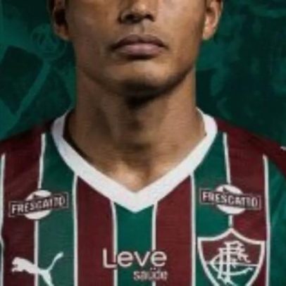Thiago Silva retorna ao Fluminense após passagem pelo Porto