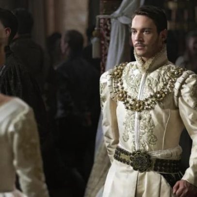 Série histórica luxuosa do criador de Vikings chega de graça ao streaming