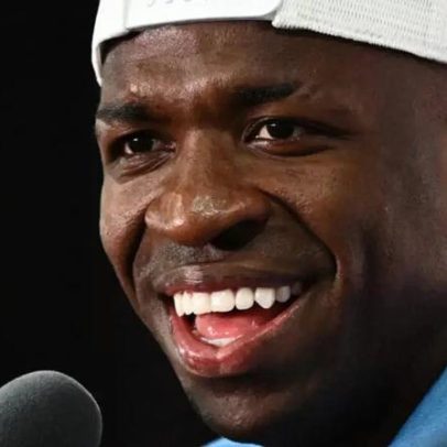Vinícius Júnior diz que é hora de fazer história na estreia da Copa