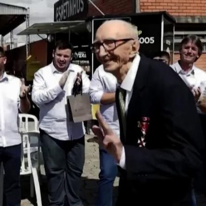 Brasileiro entra para Guinness após 86 anos na empresa, lição sobre felicidade