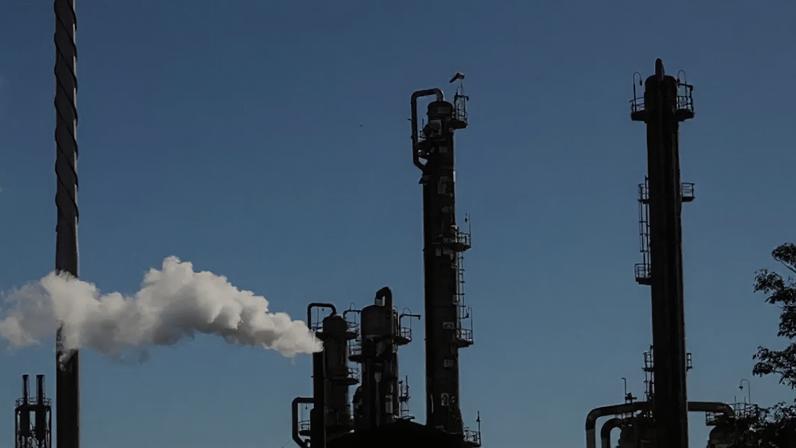 Países buscam roteiros de transição para longe dos combustíveis fósseis.