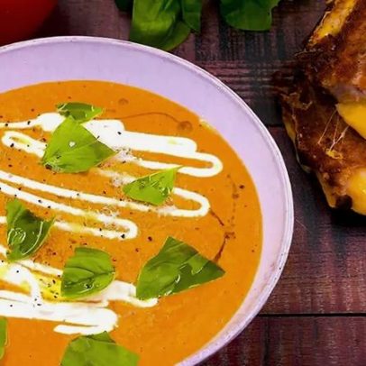 Receita de sopa de tomate com queijo quente viralizou nas redes