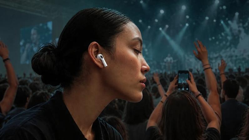 Cada vez mais pessoas vão a shows com AirPods nos ouvidos. O motivo é simples: eles funcionam como protetores auriculares.