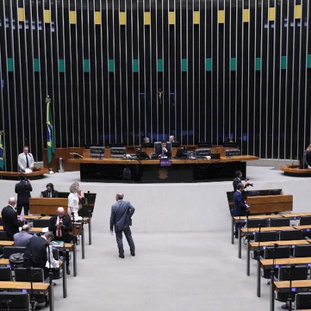 19.mai.2026 - Câmara aprovou medidas de enfrentamento aos crimes de violência sexual contra crianças e adolescentes relacionados ao uso de inteligência artificial