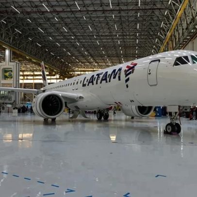 Latam apresenta jato da Embraer que inaugura nova fase da frota