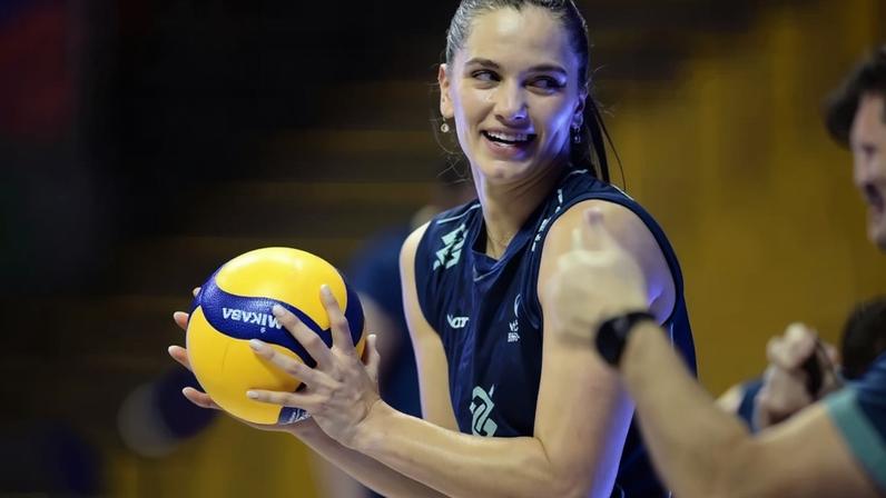 Equipe manteve o seu aproveitamento de 100% no torneio ao derrotar a França em Ankara, na Turquia, pelo placar de 3 sets a 0 - (crédito: Minervino Junior/CB/D.A Press)