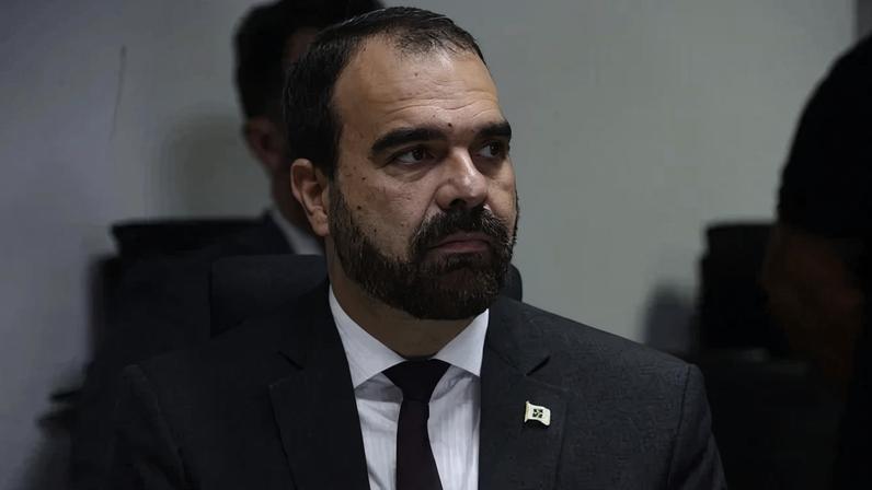 Assinado pela governadora Celina Leão, o decreto formaliza a permanência do profissional no comando da pasta - (crédito: Marcelo Ferreira/CB/D.A Press)