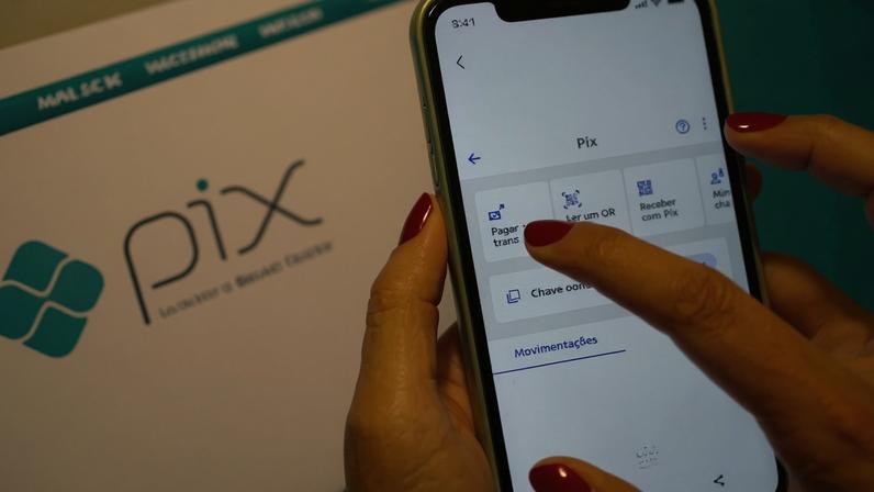 Na justificativa econômica, a deputada destaca que o Pix promoveu a "mais democrática conquista financeira da história recente"