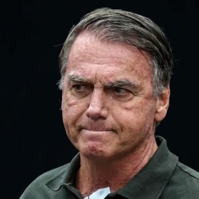 Defesa de Bolsonaro pede continuidade de prisão domiciliar