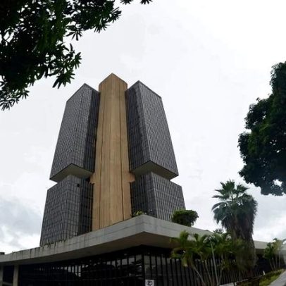 Copom avalia manter cortes de juros em reunião desta quarta