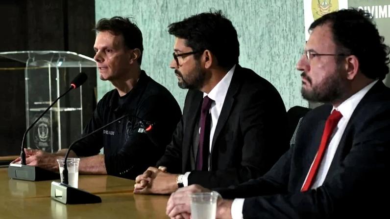 O delegado Henry Galdino, informou que a PCDF solicitou à Justiça o afastamento dos servidores das atividades relacionadas a operações financeiras - (crédito: Marcelo Ferreira/CB/D.A Press)