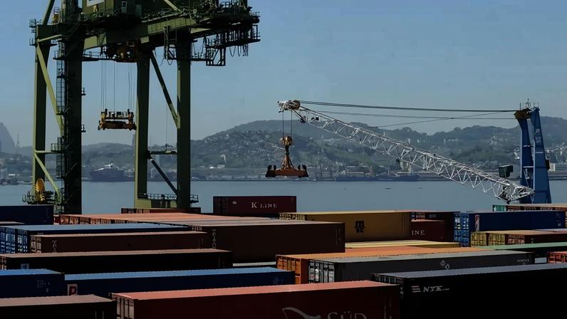 Estimativa é que as barreiras comerciais atinjam cerca de US$ 10 bilhões em exportações, embora o pacote inclua uma ampla lista de exceções - (crédito: Tânia Rêgo/Agência Brasil)