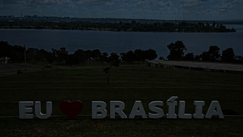 As atividades turísticas tiveram comportamento distinto dos demais indicadores. Em abril, o volume do setor cresceu 5,3% em relação ao mês anterior. No entanto, quando comparado a abril de 2025, o turismo registrou retração de 2,7% - (crédito: Marcelo Ferreira/CB/D.A Press)