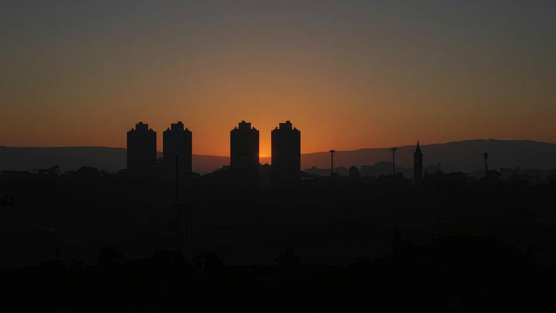 6 - Por que está tão quente? - As ondas de calor em novembro foram assunto por todo o Brasil. De acordo com especialistas, as mudanças climáticas associadas ao fenômeno El Niño fizeram as temperaturas baterem seguidos recordes para o período. - (crédito: Flickr carlosbezz)