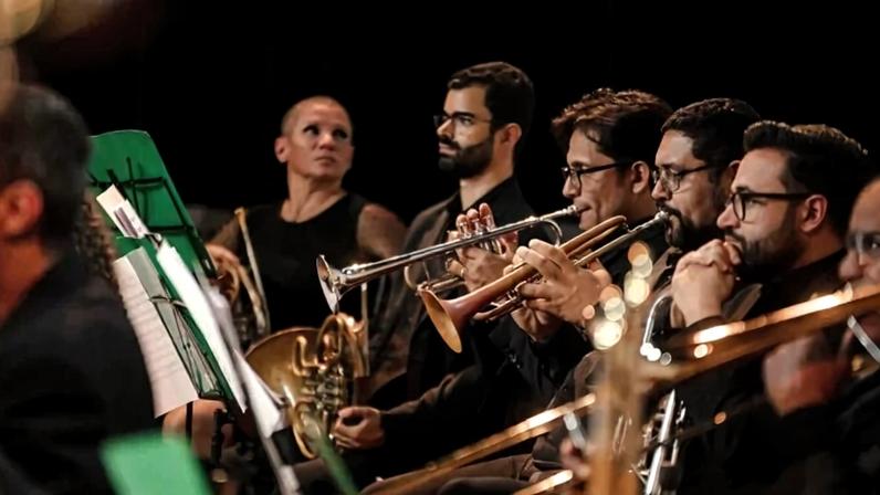 A Orquestra Filarmôrnica de Brasília participa da montagem de Por quem os sinos dobram - (crédito: Bruno Cavalcanti)