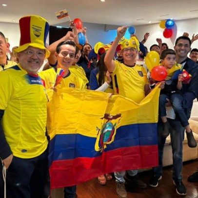 Embaixada do Equador vira ponto de encontro de torcedores na estreia da seleção