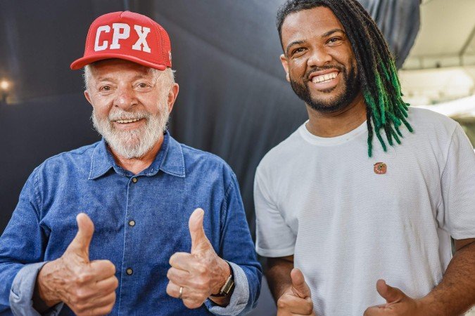 Lula com Rene Silva, em 2024. Extrema-direita tentará emplacar a versão de que presidente é leniente com facções - (crédito: Ricardo Stuckert/PR)