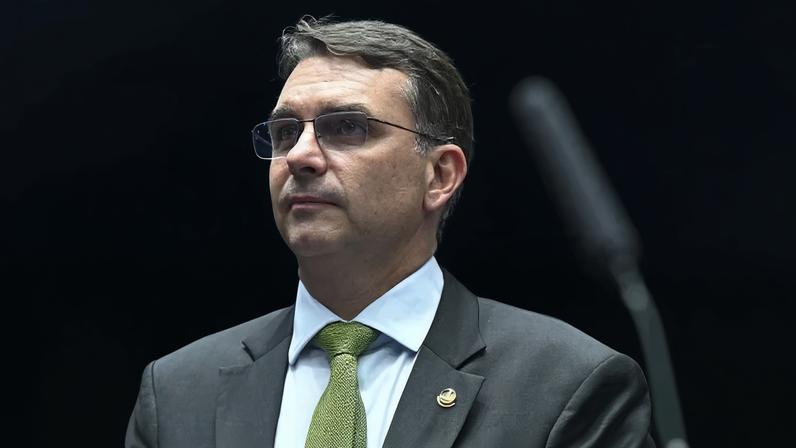 Na live, o senador também anunciou que pretende retomar um canal de comunicação direta com apoiadores por meio de transmissões semanais, nos moldes das lives realizadas pelo ex-presidente Jair Bolsonaro - (crédito: Foto: Jefferson Rudy/Agência Senado)