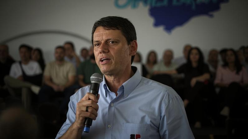 Isso não faz o menor sentido. Vai numa linha contrária ao que foi a prosperidade americana ao longo do tempo