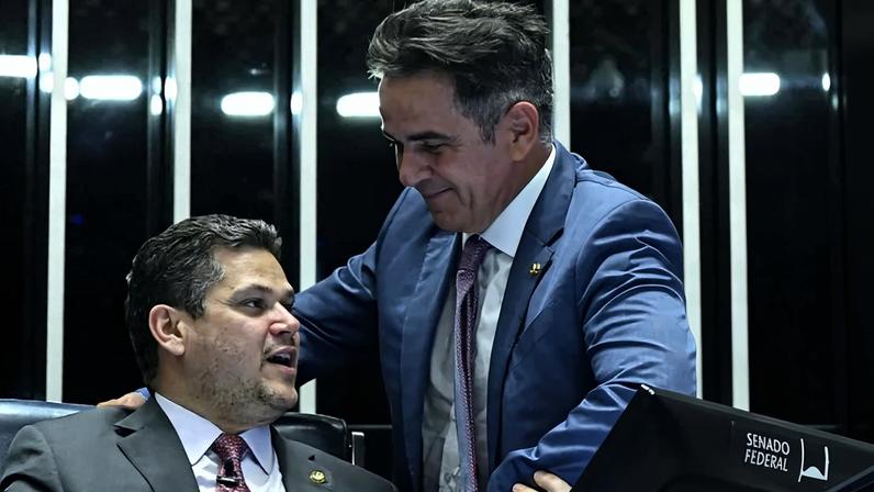Alcolumbre e Ciro - (crédito: Jefferson Rudy/Agência Senado)