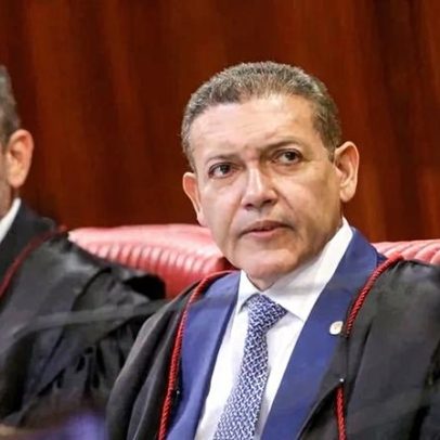 TSE analisa suspensão de pesquisa sobre queda de Flávio
