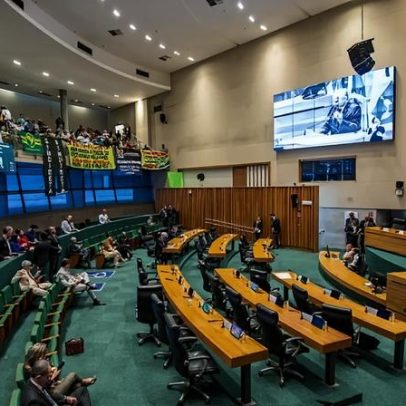 Base resiste e não se forma quórum para votar empréstimo ao BRB