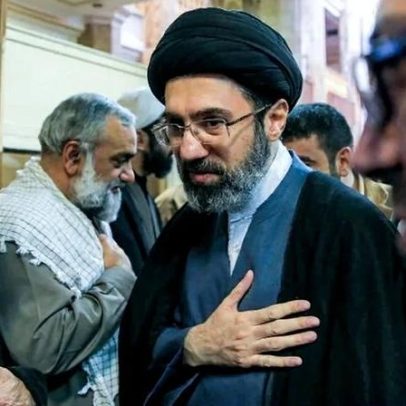 Líder iraniano afirma derrota do inimigo e eleva tensão com Trump