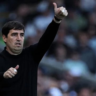 Liverpool anuncia Andoni Iraola como novo técnico