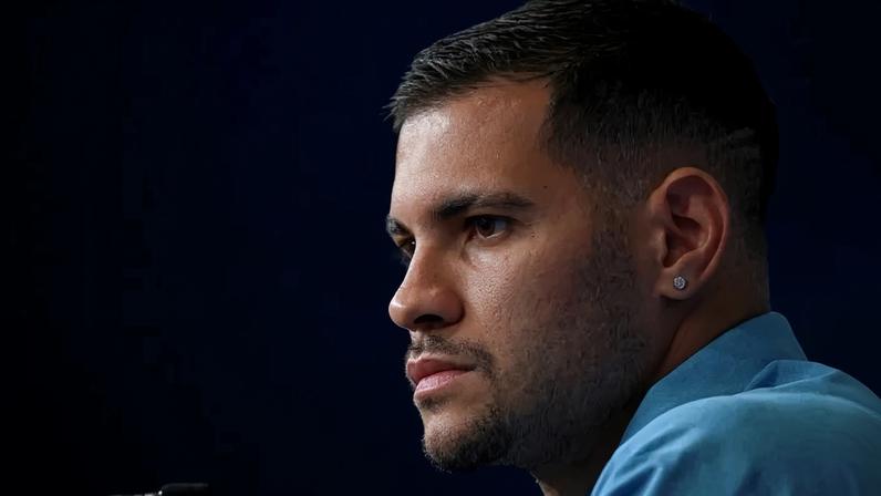 Bruno Guimarães sentiu o Brasil mais seguro taticamente na vitória por 2 x 1 contra o Egito no sábado, em Cleveland - (crédito: Mauro Pimentel/AFO)