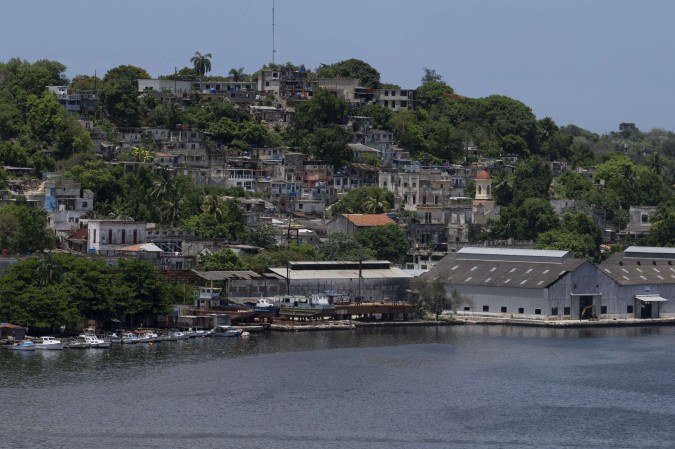 Os terremotos costumam ser mais frequentes no leste de Cuba, situado no limite das placas tectônicas do Caribe e da América do Norte - (crédito: AFP)