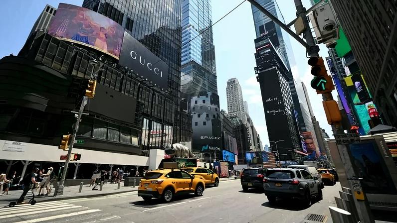 Avenida é uma das mais movimentadas nos Estados Unidos - (crédito: AFP)
