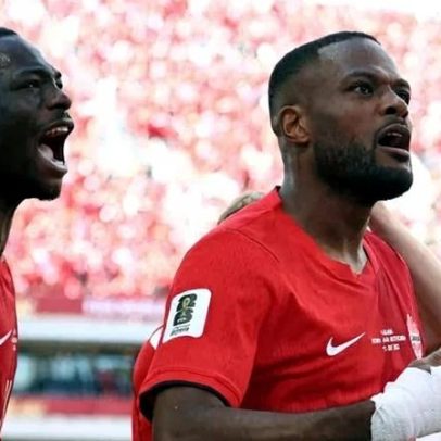 Canadá empata com a Bósnia no fim, primeiro jogo da Copa no país