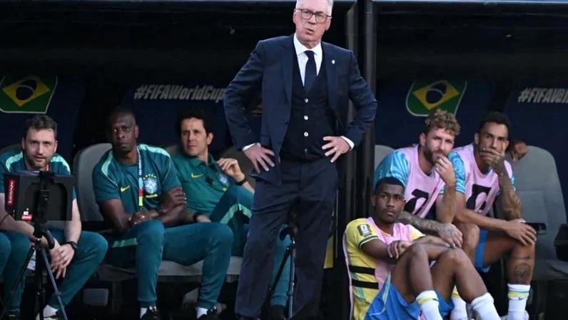 Treinador da Seleção Brasileira, Carlo Ancelotti acompanha estreia do Brasil contra Marrocos na Copa do Mundo de 2026, terminada com empate em 1 x 1 - (crédito: AFP)