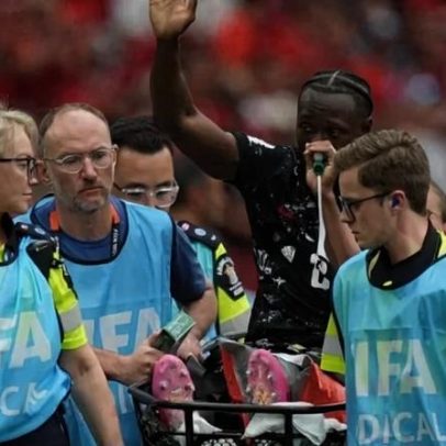 Canadá goleia Catar por 6 a 0, mas Kondé sofre fratura