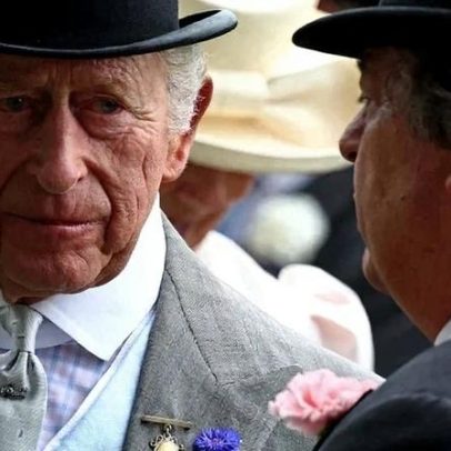 Rei Charles III, primeiro monarca britânico a tornar públicos seus impostos
