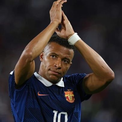 Mbappé iguala Klose e avança rumo ao recorde