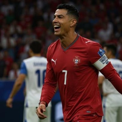 Portugal vence Uzbequistão por 5 a 0 com dois de Cristiano e lidera
