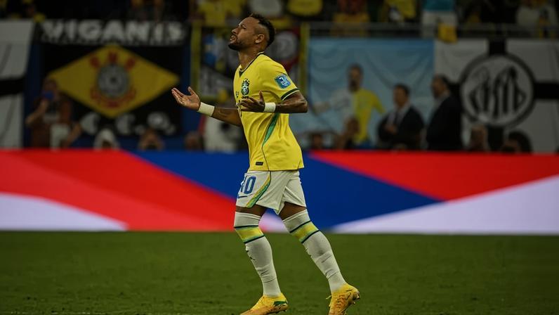 Camisa 10 perdeu os dois primeiros jogo do Brasil na Copa por uma lesão na panturrilha direita. Ontem, ganhou 14 minutos contra a Escócia - (crédito: Chandan Khanna/AFP)