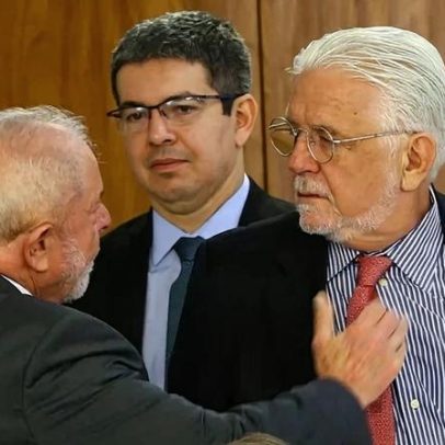 Jaques Wagner pode deixar a liderança do governo no Senado após crise