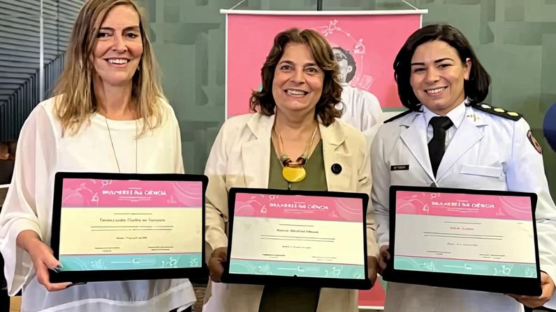 As agraciadas desta edição foram: a bióloga Tatiana Lobo Coelho de Sampaio (RJ), a geóloga e professora Márcia Abrahão Moura (DF), e a pesquisadora Mirlir Cunha (MG) - (crédito: Reprodução/Instagram)