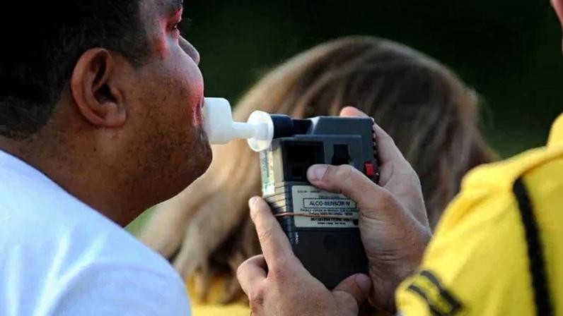 Ao todo, 1.070 condutores foram abordados e submetidos ao teste do etilômetro - (crédito: Monique Renne/CB)