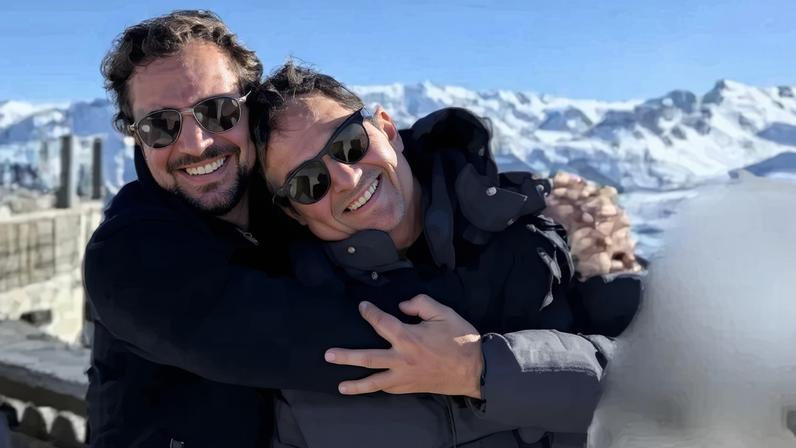 Relatório da PF traz imagens de Ciro e Vorcaro juntos, em gesto de amizade, durante viagem - (crédito: Reprodução/PF)