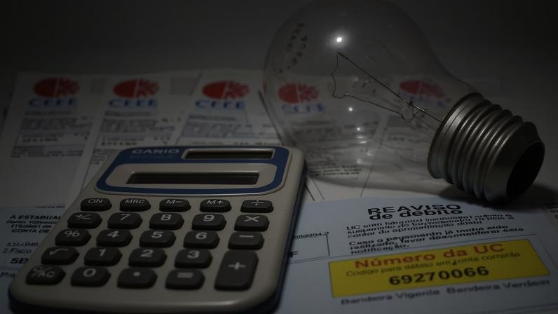 A energia elétrica residencial foi o item que mais pressionou o índice, registrando alta de 2,04% no período - (crédito: Mercado Hoje)