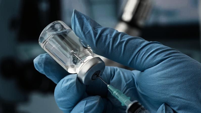 A nova medicação foi desenvolvida para ser aplicada pela via intramuscular e utiliza moléculas de mRNA em sua composição - (crédito: Imagem de Freepik)