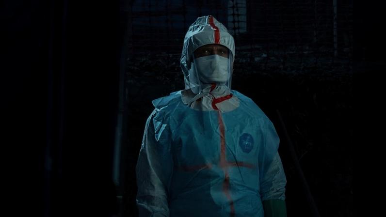 Este surto é particularmente desafiador porque envolve uma espécie rara de Ebola para a qual não existe vacina
