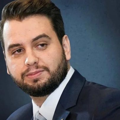 Moraes mantém limite de uma hora para visitas de políticos a Filipe Martins