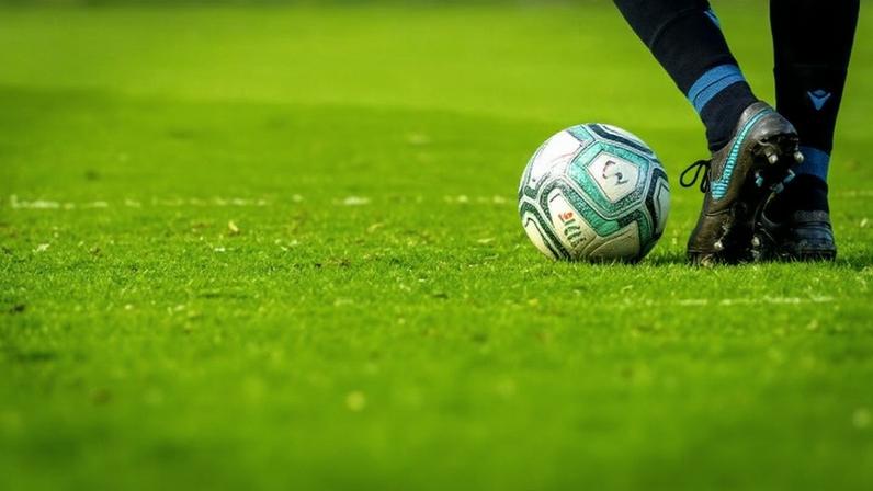 O futebol é um dos esportes mais apaixonantes do mundo - (crédito: Unsplash/ Emilio Garcia)